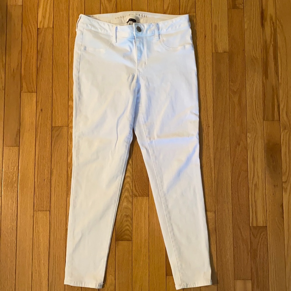 American Eagle white jeans. Size 12